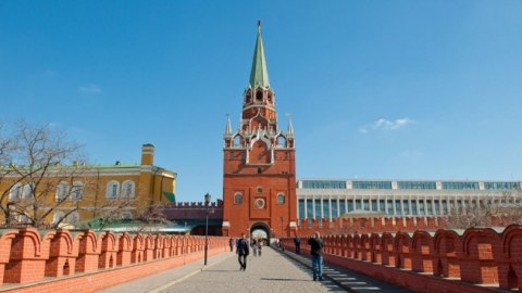 Moskvadan Trampa: &ldquo;Odla oynamaq axmaqlıqdır&rdquo;