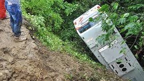 Avtobus qəzasında 13 nəfər öldü