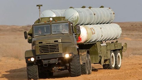 Rusiya Suriyaya S-300 raketləri yerləşdirir