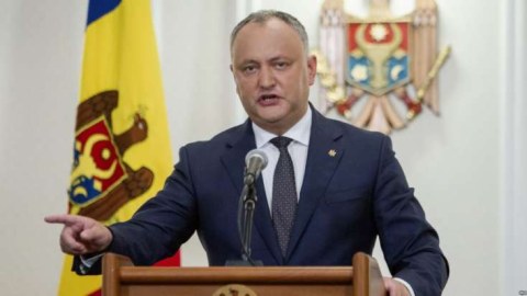 Məhkəmə prezidenti vəzifəsindən uzaqlaşdırdı