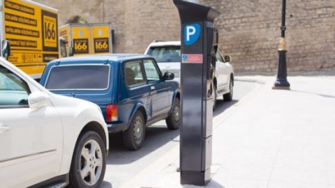Bakıda avtomobil parklanması ilə bağlı YENİLİK edilir - Ödəniş nağdsız qaydada olacaq