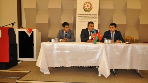 Xaricdə yaşayan pasportsuz azərbaycanlılarla görüş keçirilir - FOTOLAR