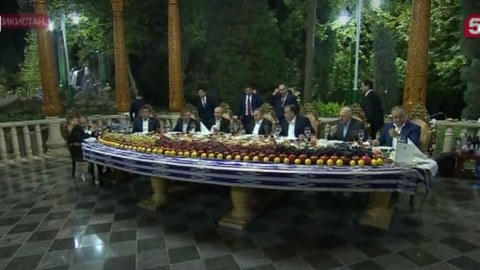 Paşinyanı niyə MDB liderlərinin stolunda tək OTURTDULAR?