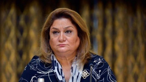 Azərbaycan qadını daha çox gözəllik salonu, şirniyyat sexi açmaqda maraqlıdır 