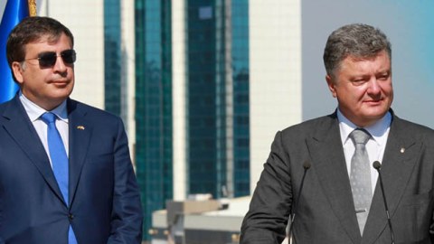 Saakaşvili prezidenti vətənə xəyanətdə ittiham etdi
