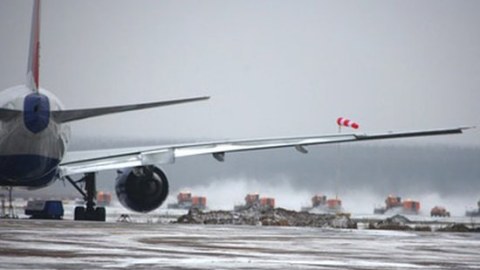Yaponiyada 760 aviareys təxirə salındı