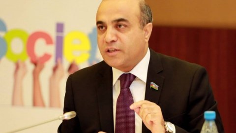 Oqtay Əsədov Azay Quliyevin təklifinə baxılması üçün Milli Məclisin Aparatına tapşırıq verdi