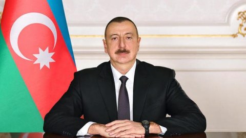 Prezident təhsil işçilərini təltif etdi - SİYAHI