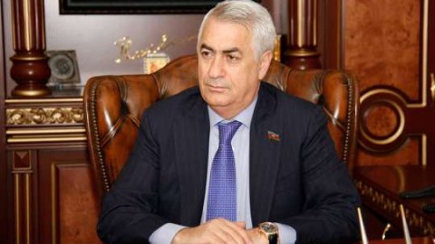 Azərbaycana ikimərtəbəli qatarlar gətirildi