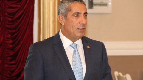 Siyavuş Novruzov mənzil dələduzlarından DANIŞDI: “Onlar insanların 20-30 ilini oğurlayırlar”