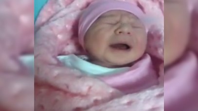 9 dişi olan k&ouml;rpə doğuldu
