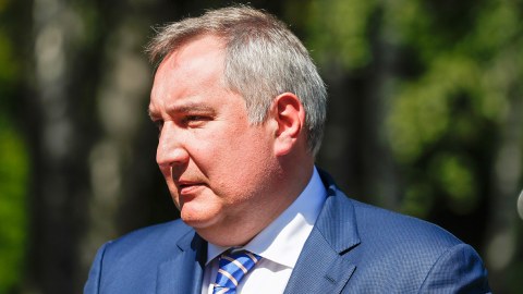 Ağ Ev Putinin adamını sanksiya siyahısından çıxardı