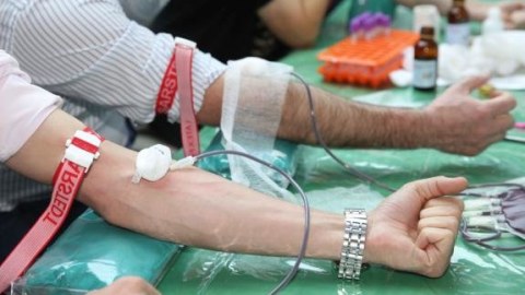 Azərbaycanda bəzi vətəndaşları qan verməyə məcbur edən SƏBƏB açıqlandı   