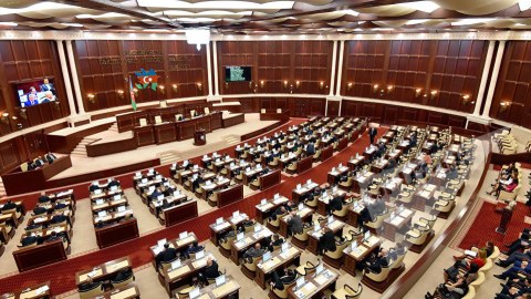 Deputatlara yeni məhdudiyyətlər qoyulur