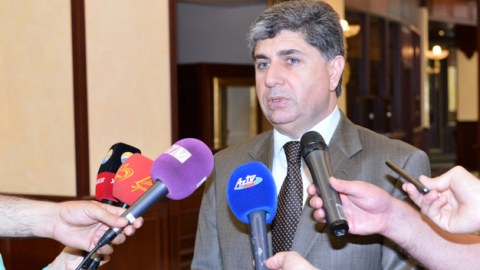 Parlament 2 iclasa 57 məsələ müzakirəyə çıxarır