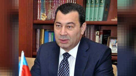 Səməd Seyidov &ldquo;B&uuml;dcə zərfi&rdquo;ni təriflədi  &nbsp;
