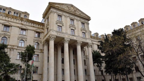 XİN-dən Norveçin Bakıdakı səfirliyini bağlamaq qərarına REAKSİYA: “Təəssüf doğurur”