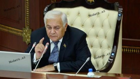 “Kim Azərbaycan dilini bilmirsə, gəlib parlamentdə oturmasın” – Spikerdən XƏBƏRDARLIQ   