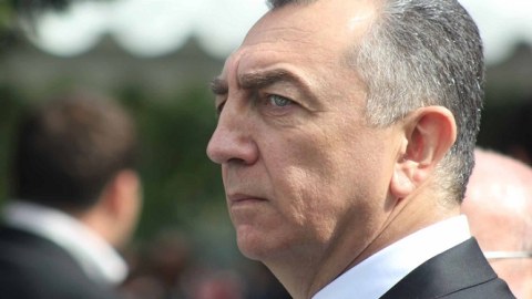 Eldar Əzizov baş direktoru cəzalandırdı
