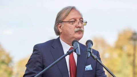 Vaşadze Gürcüstan müxalifətini meydanlara çağırdı