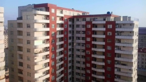 “Eyni mənzilin bir neçə şəxsə satılmasında təkcə sahibkar məsuliyyət daşımır” - Deputat