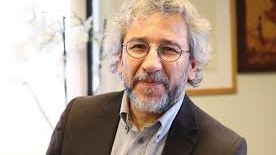Can Dündar barəsində həbs qərarı verildi 