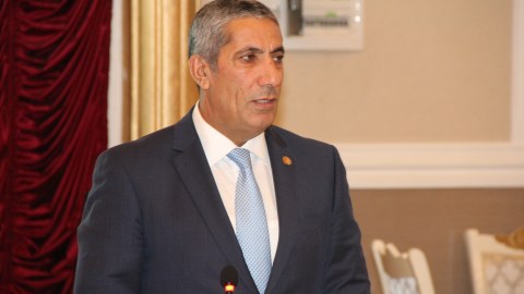 Deputat azərbaycanlı milyonçuları ittiham etdi