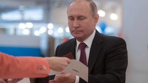Putindən Yunanıstana dəstək