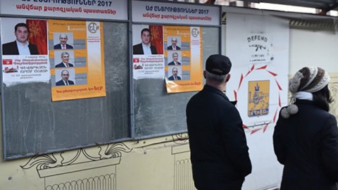 Ermənistanda seçki məntəqəsində qanunsuzluq aşkarlandı - səsvermə dayandırıldı   