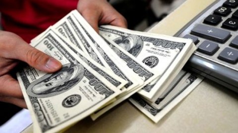 Azərbaycanda dollar kreditlərinin verilmə qaydası DƏYİŞDİ  &nbsp;