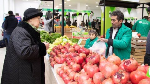 Bakıda bayram yarmarkası açıldı   