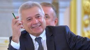 Vahid Ələkbərov sərvətini artırıb