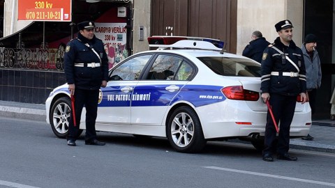 Deputat dayanma-durmaya görə cərimələmə səlahiyyətinin yol polisinə qaytarılmasını təklif etdi