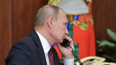 Putin Ukrayna və Gürcüstan prezidentlərini saymadı   