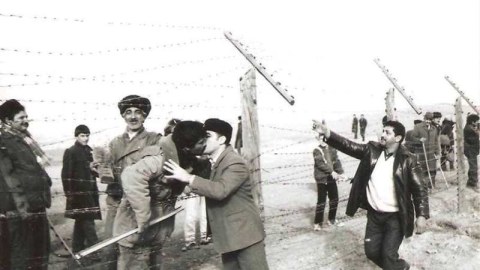 Bir şəklin tarix&ccedil;əsi - &ldquo;Berlin divarı&rdquo;nın yıxılması kimi bir OLAY  &nbsp;