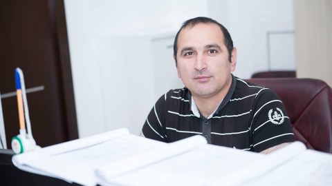 Daha bir jurnalistin evi qarət edildi