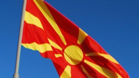 Parlament &ouml;lkənin adının dəyişdirilməsinə razılıq verdi