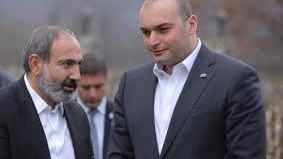 Paşinyan g&ouml;zlənilmədən G&uuml;rc&uuml;stana gəldi