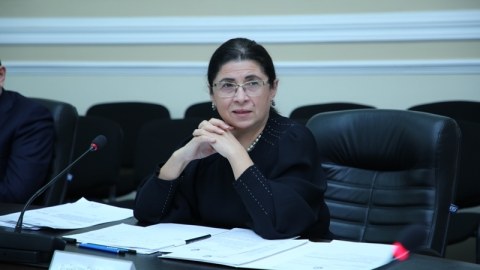 Fərəh Əliyevadan TƏKLİF: “Dissertasiyaların müdafiəsi prosesi sadələşdirilməlidir”