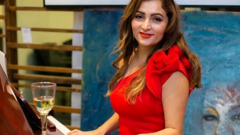 Amerikadakı işlərinə g&ouml;rə ona ehtiram d&uuml;ş&uuml;r - Floridada yaşayan azərbaycanlı...  &nbsp;