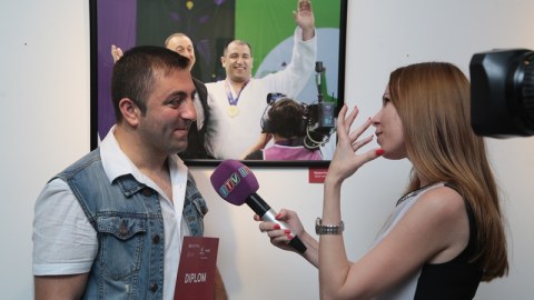 Bizimkilər - “Şəkillərə olan həvəs məni fotojurnalistikaya gətirdi” - FOTOLAR