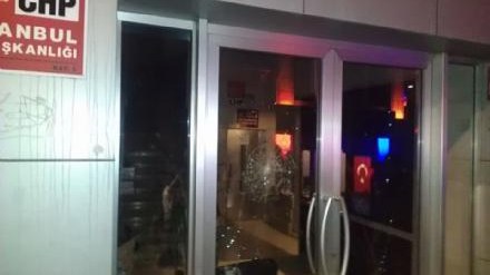 Partiya binasına h&uuml;cum edildi