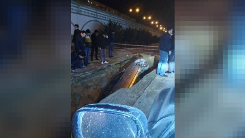 “Azərsu”dan “Babək”də xəndəyə düşən “Mercedes”lə bağlı AÇIQLAMA   