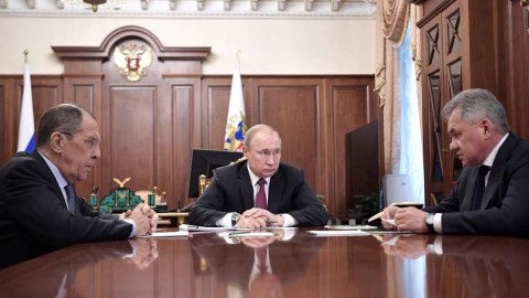 Rusiya da nüvə müqaviləsindən çıxdı - Putin nazirlərə danışıqlara getməməyi tapşırdı