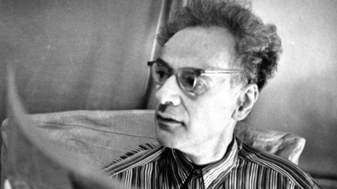 Lev Landau... Dau... - dahi fizik və gözəllik “ovçusu”...