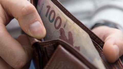 Minimum əməkhaqqı artımı bu sahələrdə çalışanlara təsir edəcək - SİYAHI   