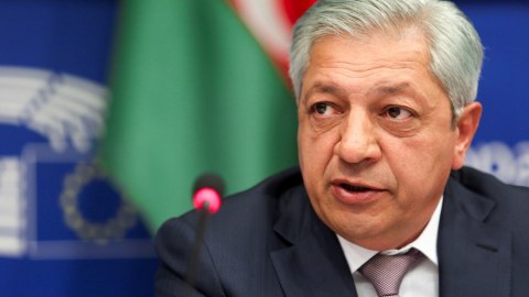 Cavanşir Feyziyev Avropada g&ouml;r&uuml;şlər ke&ccedil;irəcək