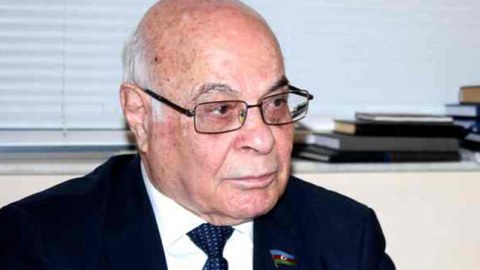 Parlamentin Komissiya sədri:  “Valentin günü keçirirlər, əcəb eləyirlər!”   