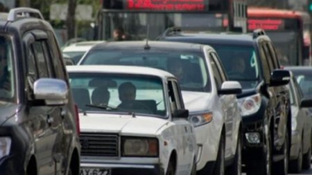 Sürücülərin nəzərinə: Bakının bu küçələrində tıxac və sıxlıq yaranıb   