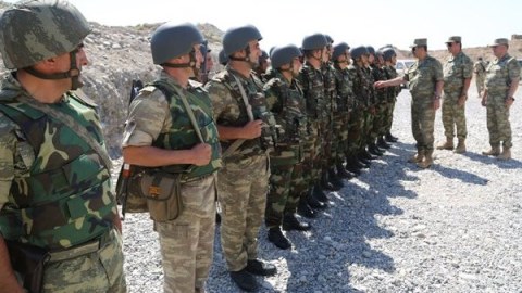 Cəbhədə xidmət edən əsgərlərlə bağlı yeni TƏKLİF   